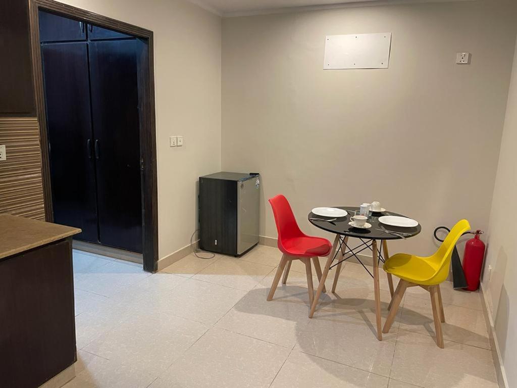 Ferienwohnung Marine Tower Rawalpindi Exterior foto